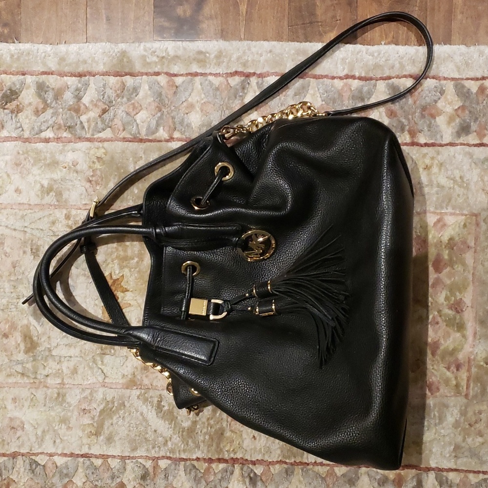 Michael Kors bucket shoulder bag